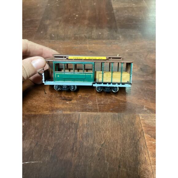 2 Classic Street Cars - Desire Trolley & San Francisco Cable Car - Picture 10 of 15